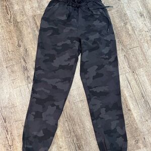 lululemon athletica Black & Gray Camo Joggers